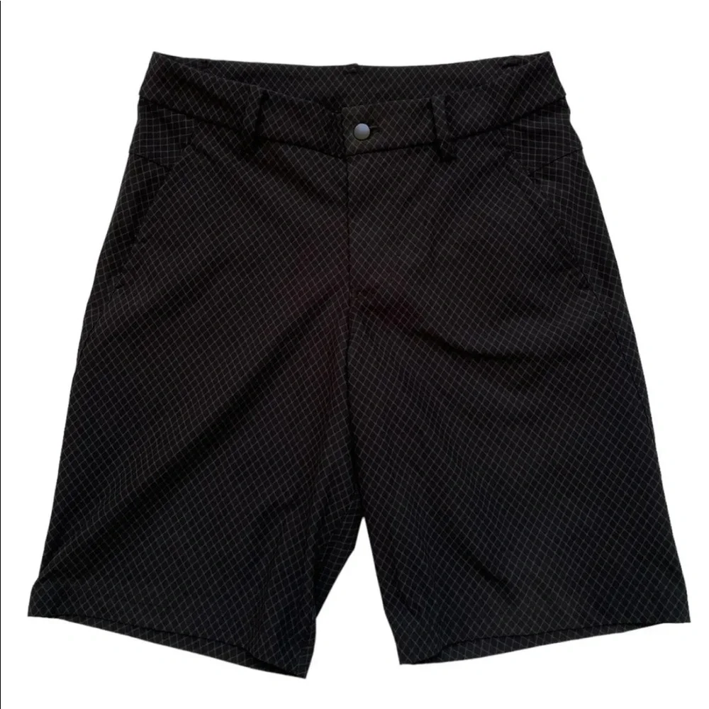 Lululemon Commission Classic Fit 10.5” Warpstreme Shorts Mens Sz 32 Black Check
